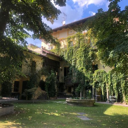 Palazzo Sismonda Bed & Breakfast Corneliano d'Alba Exterior photo