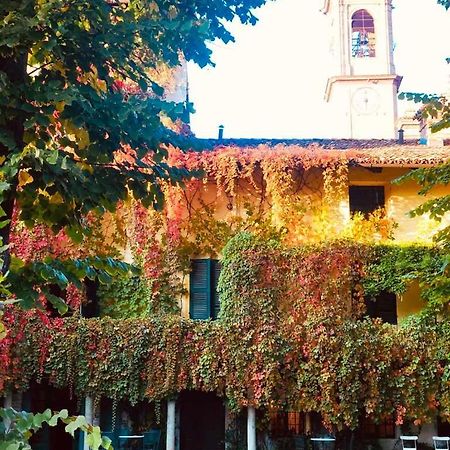 Palazzo Sismonda Bed & Breakfast Corneliano d'Alba Exterior photo