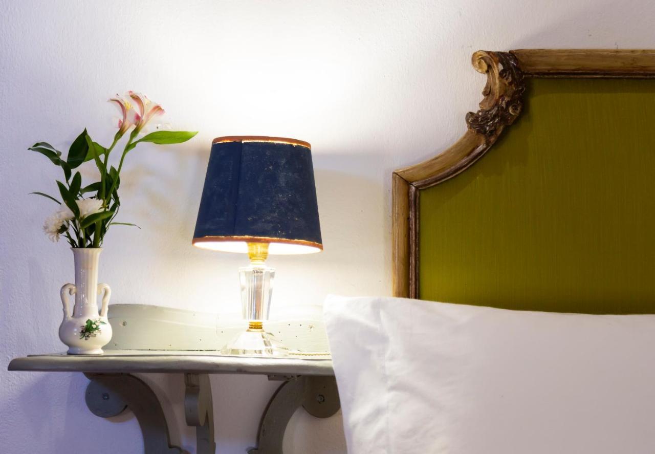 Palazzo Sismonda Bed & Breakfast Corneliano d'Alba Exterior photo